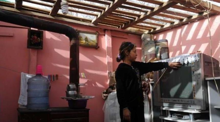 Timsah Arena&rsquo;Nın Vinci Taksi &Uuml;zerine Devrildi; 1 &Ouml;l&uuml;, 1 Yaralı (6)