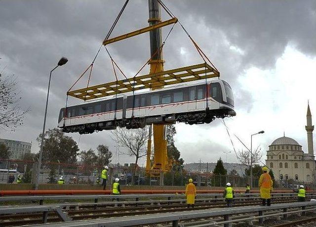 İzmir’in Yeni Vagonları Okyanusları Aştı