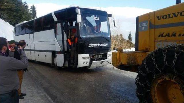 Kartalkaya Yolunda Buzlanma Çilesi