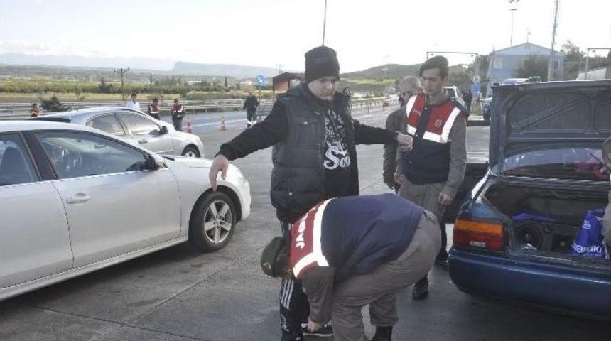 Manavgat Jandarma Su&ccedil;lulara G&ouml;z A&ccedil;tırmıyor