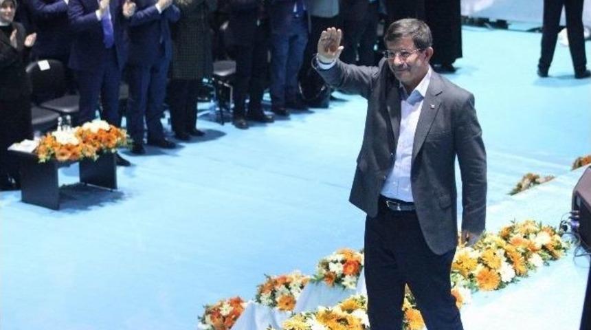Başbakan Davutoğlu&rsquo;ndan Afyonkarahisarlılara &ldquo;istiklal Treni M&uuml;jdesi