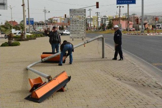 İzmir- Ankara Karayolunda Ulaşıma Fırtına Engeli