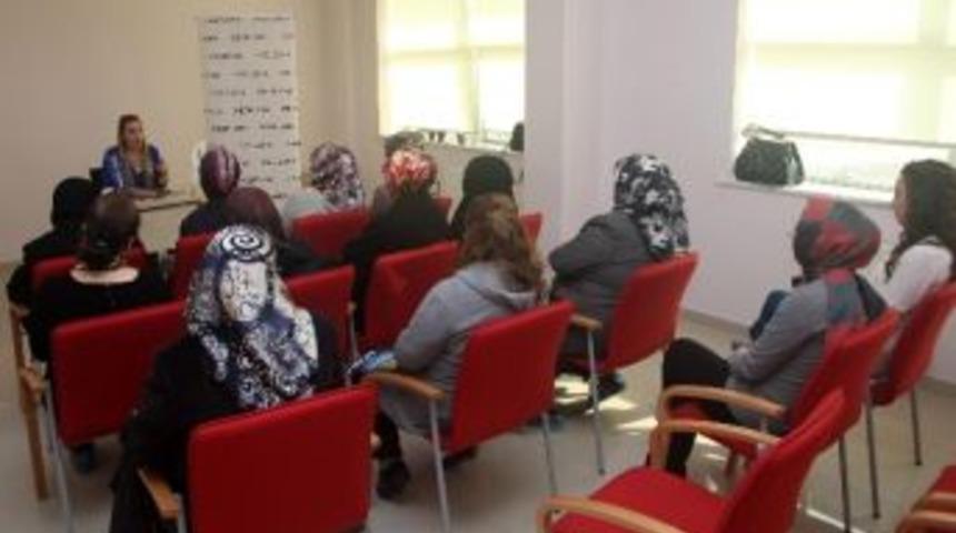 Hanımlara &Ccedil;ocuk Eğitimi Ve &Ccedil;ocuklarla Etkili İletişim Eğitimi