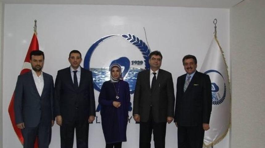 Akış, Erdem Ve Etyemez&rsquo;den Başkan Kale&rsquo;ye Ziyaret