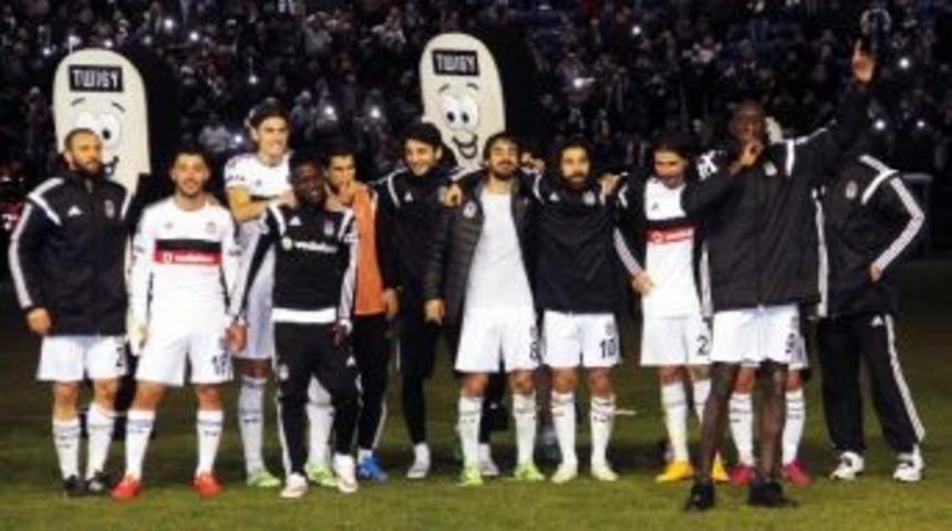 Demba Ba Rekora Koşuyor