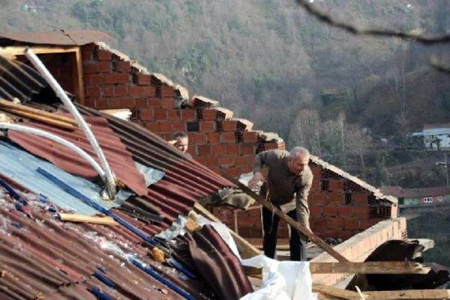 Zonguldak'ta Fırtına Minare Devirdi (2)