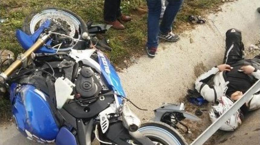 Uşak&rsquo;ta S&uuml;rat Motorcularının &Ouml;l&uuml;mle Dansı