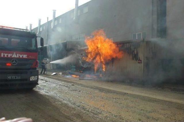 İnegöl'de Üç Fabrikada Yandı