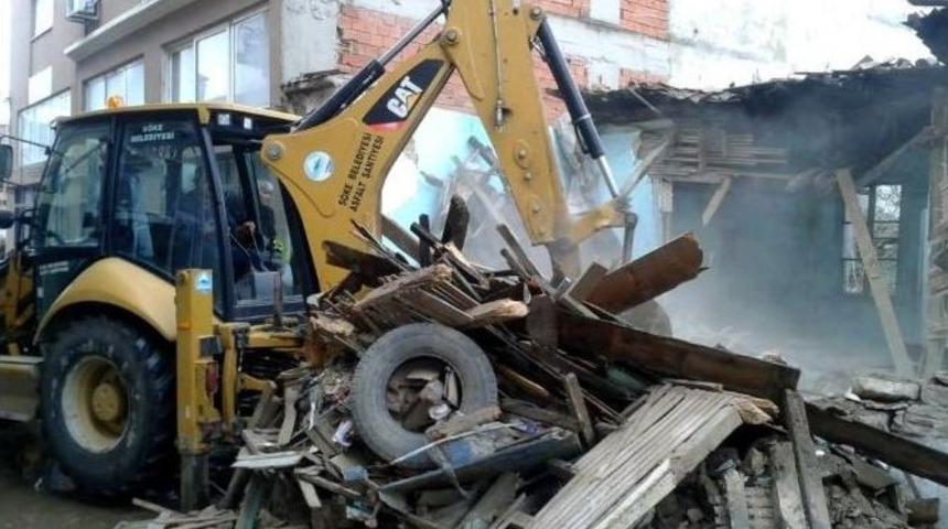 S&ouml;ke Metruk Yapılardan Kurtuluyor