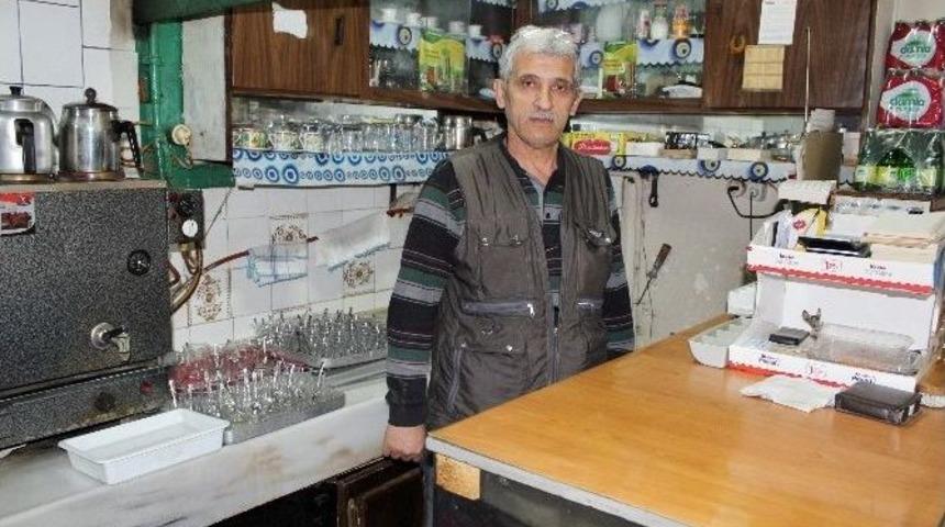 Kıraathaneye Giren Hırsızlar &Ccedil;ay &Ccedil;aldı