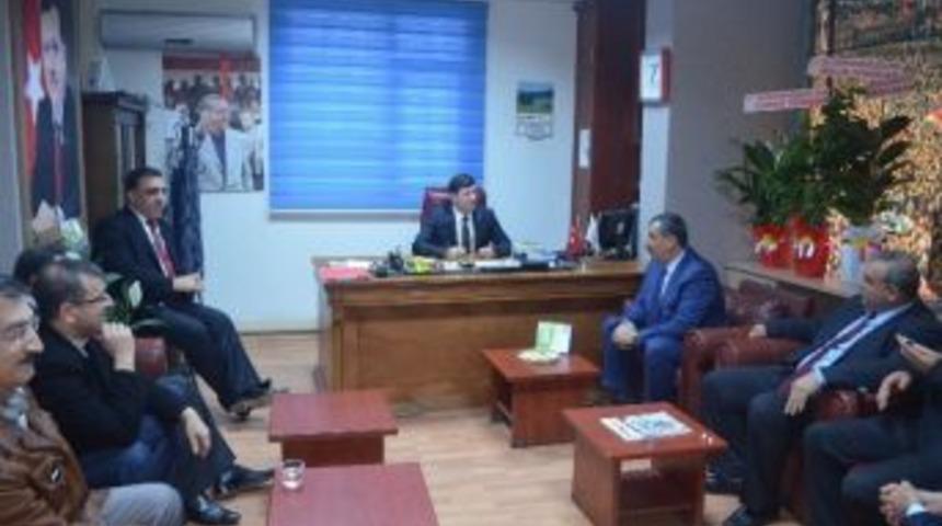 &Ccedil;&uuml;ng&uuml;ş Belediye Başkanı Arslanca&rsquo;dan Akar&rsquo;a Hayırlı Olsun Ziyareti