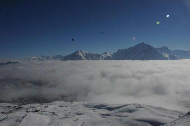 Hakkari 'bulutların' Altında