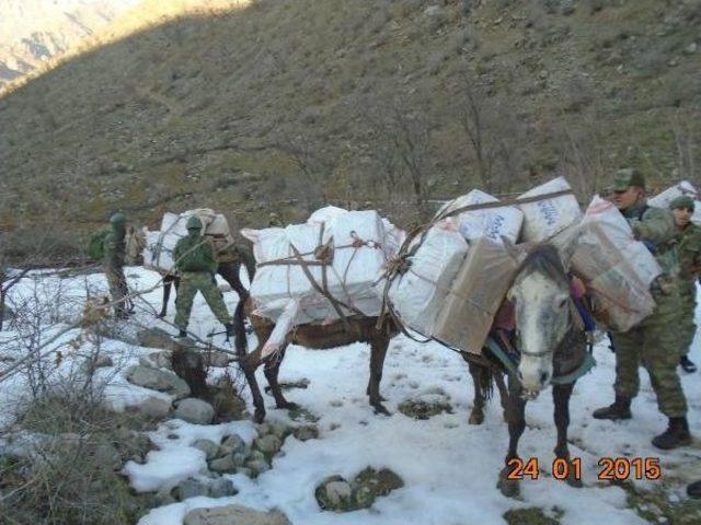 Şemdinli'de Helikopterli Kaçak Sigara Operasyonu