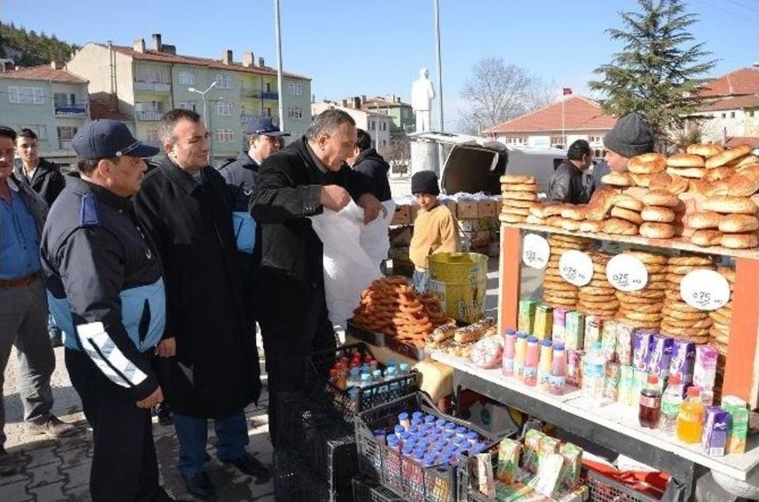 Seyitgazi&rsquo;de Zabıtanın Pazar Denetimi