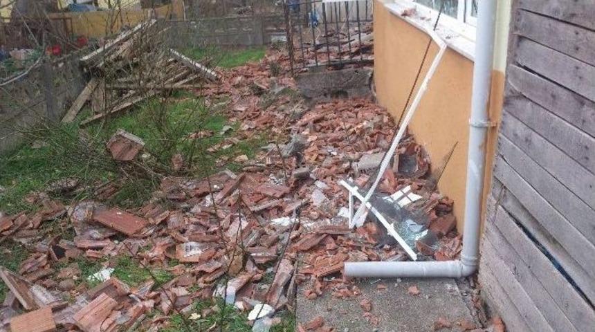 Kocaeli İtfaiyesi Lodos Kaynaklı 189 Vakaya M&uuml;dahale Etti