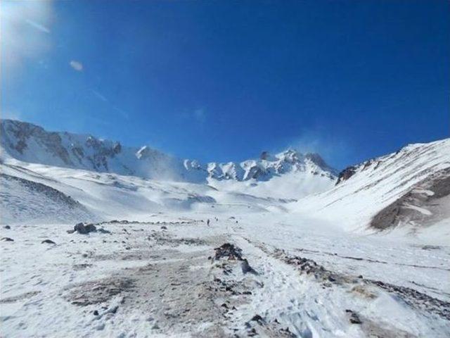 Dağcılar Erciyes’e Tırmandı