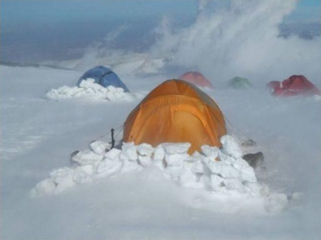 Dağcılar Erciyes’e Tırmandı