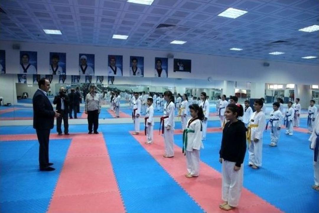 Başkan Altay Spor Okulu &Ouml;ğrencileriyle Buluştu