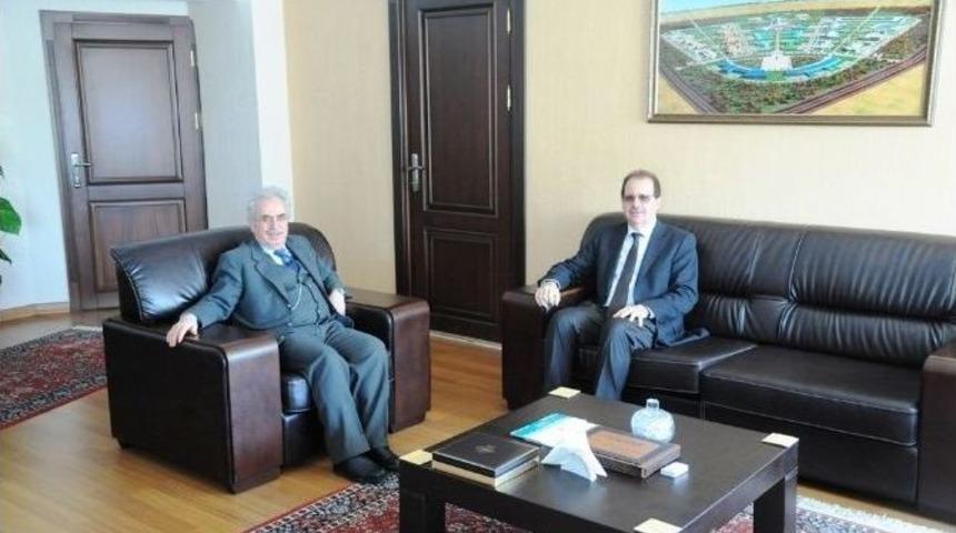 Rekt&ouml;r Coşkun Erzurum &Uuml;niversitelerini Ziyaret Etti