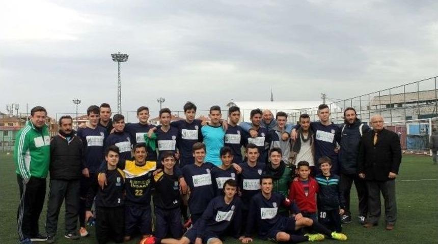 Yalova&rsquo;da U-17 Ligi&rsquo;nin Kralı Acarspor Oldu
