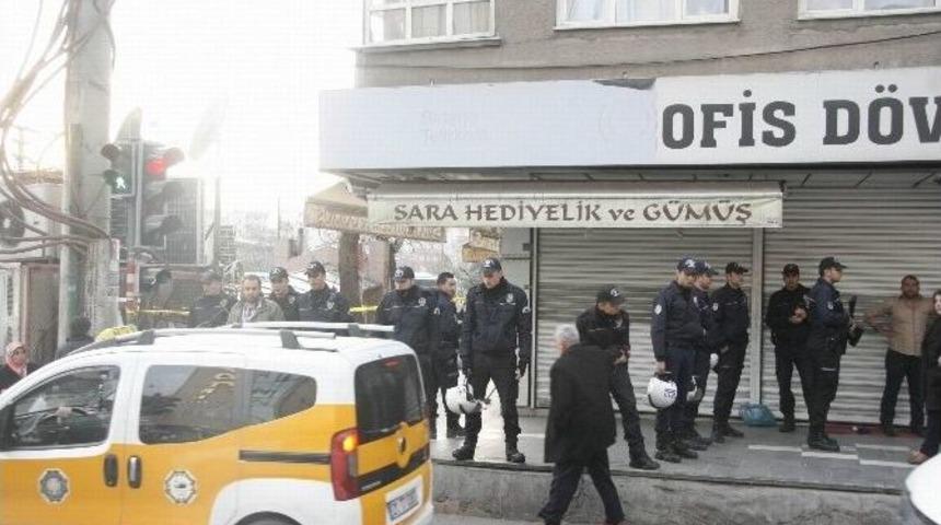 Diyarbakır&rsquo;da Esnaf Kavgası: 4 Yaralı