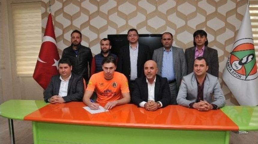 Alanyaspor&rsquo;a Yeni Stoper