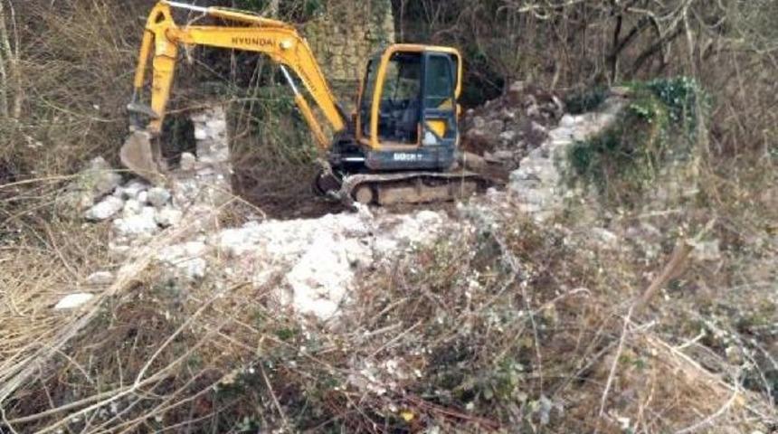 Sakarya'da Kep&ccedil;eyle Define Arayan 5 Kişi Yakalandı