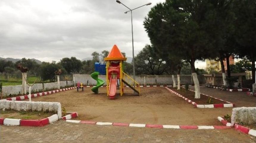 Arslanlı&rsquo;da Park A&ccedil;ılışı Ve Temel Atma T&ouml;reni Ger&ccedil;ekleşti