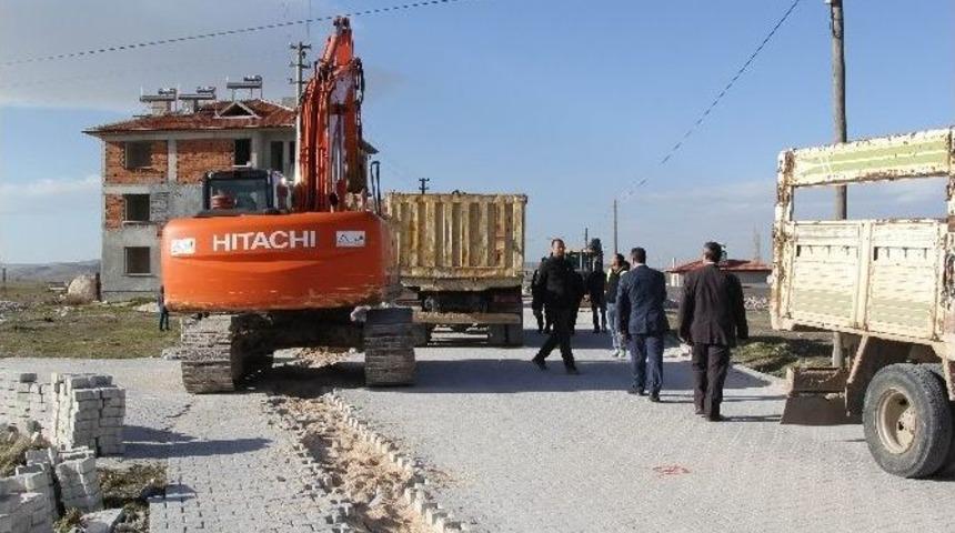 Cihanbeyli&rsquo;nin Bir Mahallesinin Daha İ&ccedil;me Suyu Sorunu &Ccedil;&ouml;z&uuml;l&uuml;yor