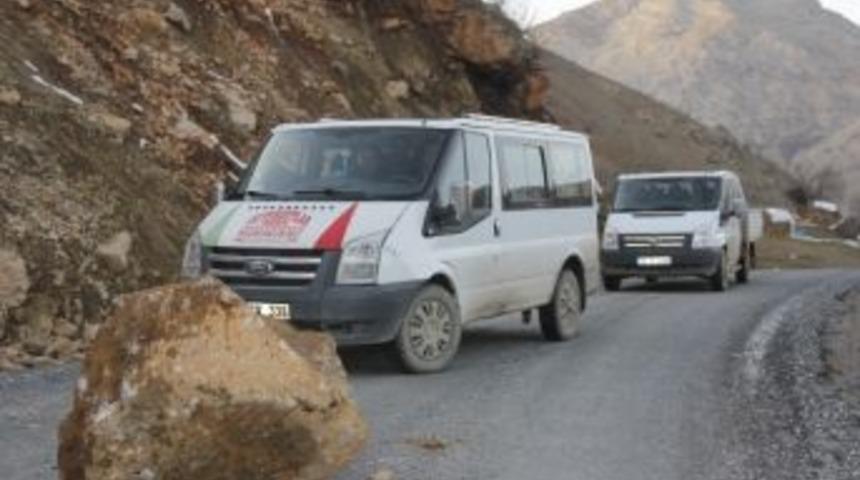 Kayalar D&uuml;şt&uuml; Yolcular &Ouml;l&uuml;mden D&ouml;nd&uuml;