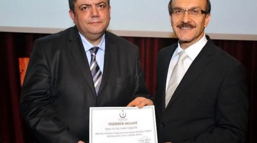 Uşak&rsquo;ta "akılcı İla&ccedil; Kullanımı" Sempozyumu