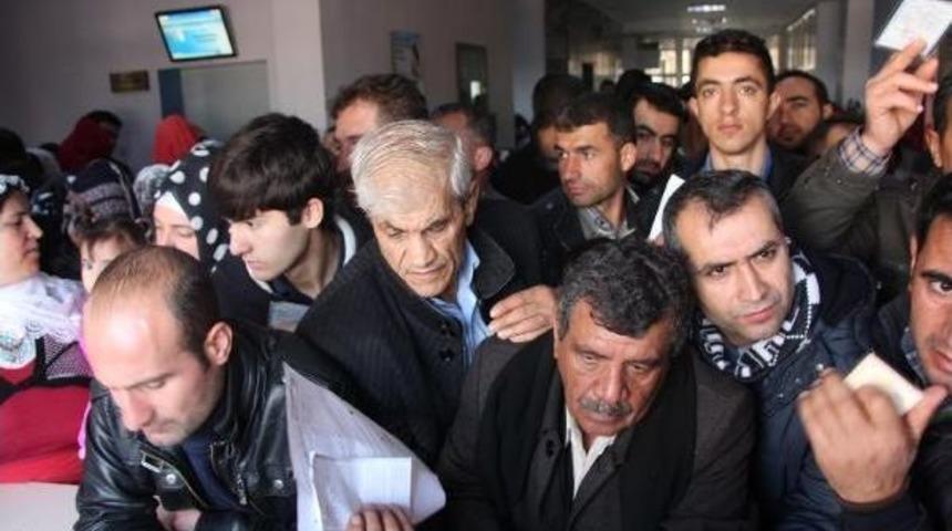 Hastanede 'barkot Sistemi' Değişikliği Kuyruğa Neden Oldu