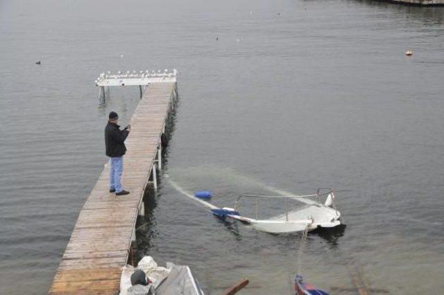 Lodosun Yuttuğu Marina Iskelesi Iki Gün Sonra Ortaya Çıktı