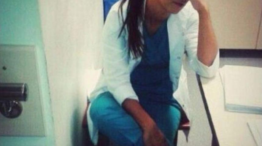 (&ouml;zel Haber) Sosyal Medya&rsquo;daki Beyaz &Ouml;nl&uuml;kl&uuml; Fotoğraflara İnanan Estetik Cerrah, 10 Bin Tl Dolandırıldı