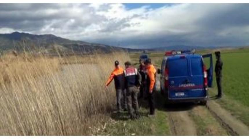 Menderes Nehri&rsquo;nde Bot Alabora Oldu, &Uuml;steğmen Kayıp