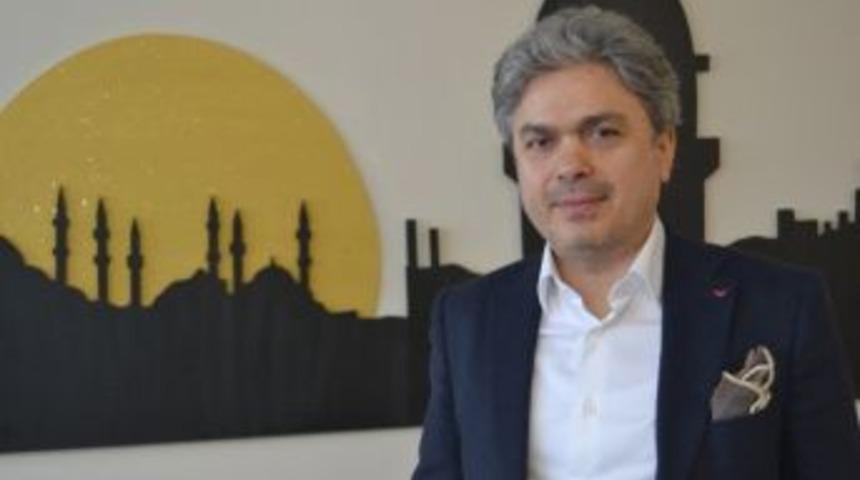 Meb &Ouml;zel Eğitim Kurumları Genel M&uuml;d&uuml;r&uuml; Yelkenci, Prof. Dr. &Uuml;st&uuml;n D&ouml;kmen&rsquo;in Eğitim Seminerindeki Konuşmasını Eleştirdi