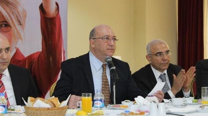 Emine &Uuml;lker Tarhan Adana&rsquo;ya Geliyor