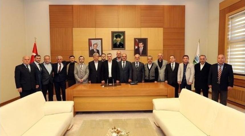 Başkan To&ccedil;oğlu: &ldquo;il&ccedil;elere Yeni Sentetik Sahalar Kazandıracağız&rdquo;