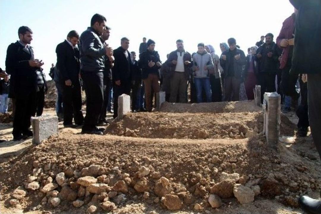 Soba Faciasında Hayatını Kaybeden 3 &Ccedil;ocuk Defnedildi