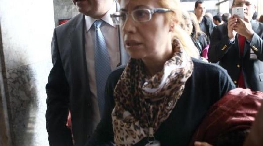 Başbakan Davutoğlu: Türkiye'ye Gelen Yolcu Uçaklarına Ek Yakıt Desteği Vereceğiz (2)