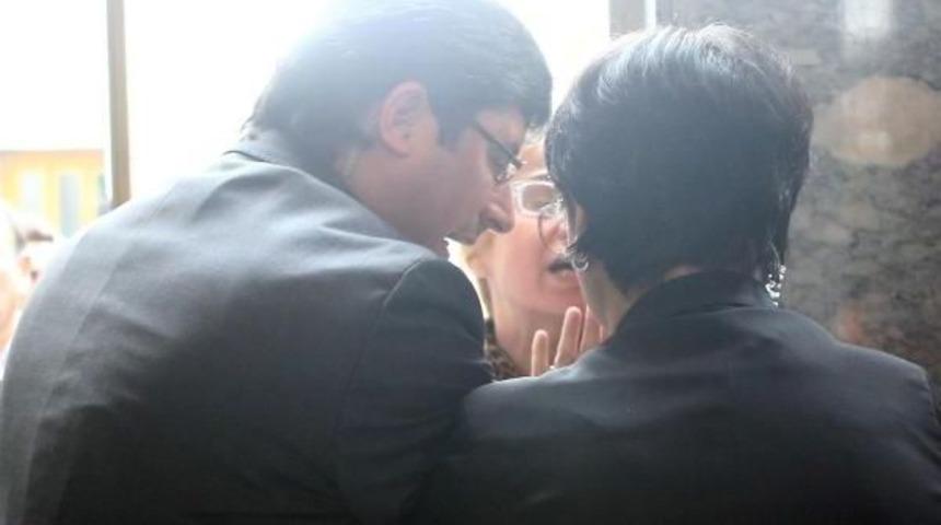 Başbakan Davutoğlu: T&uuml;rkiye'ye Gelen Yolcu U&ccedil;aklarına Ek Yakıt Desteği Vereceğiz