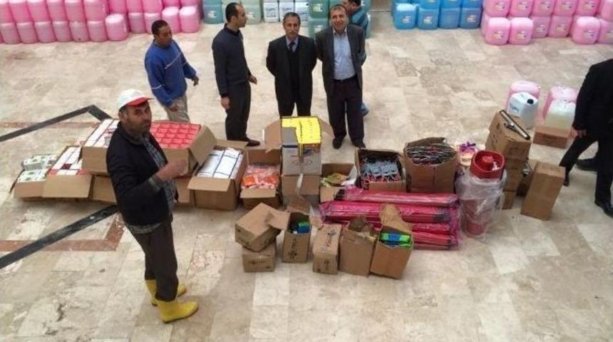 Kumluca&rsquo;da Okullara Temizlik Malzemeleri Dağıtıldı