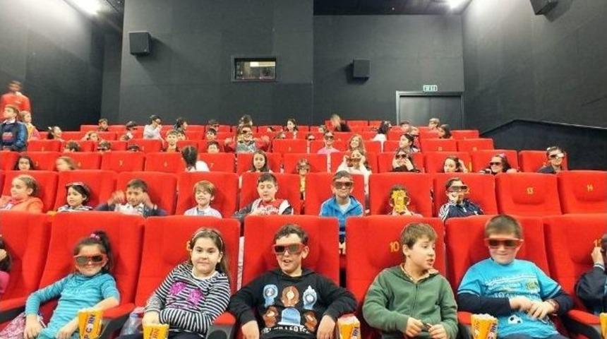 &ldquo;haydi &Ccedil;ocuklar Sinemaya&rdquo; Etkinliğinde İlk D&ouml;nem Sona Erdi