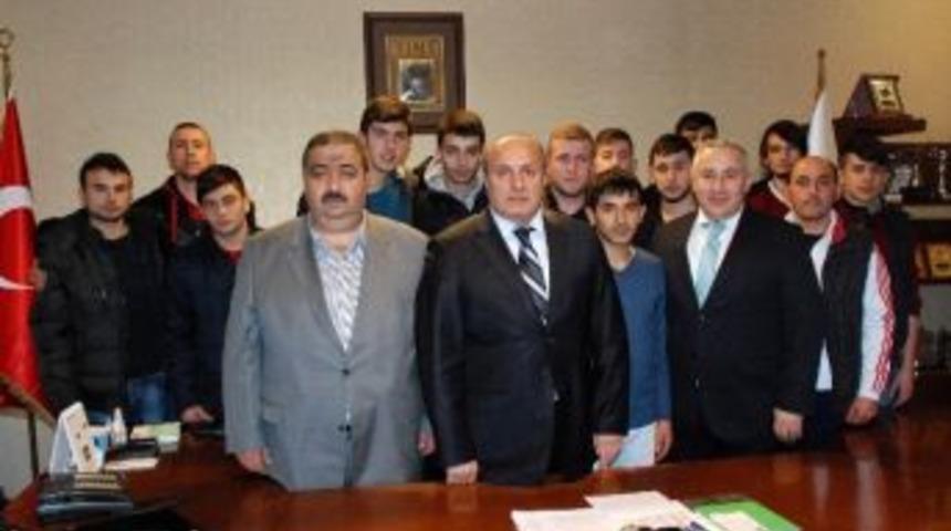 Şampiyon Voleybolcular&rsquo;dan Arslan&rsquo;a Ziyaret