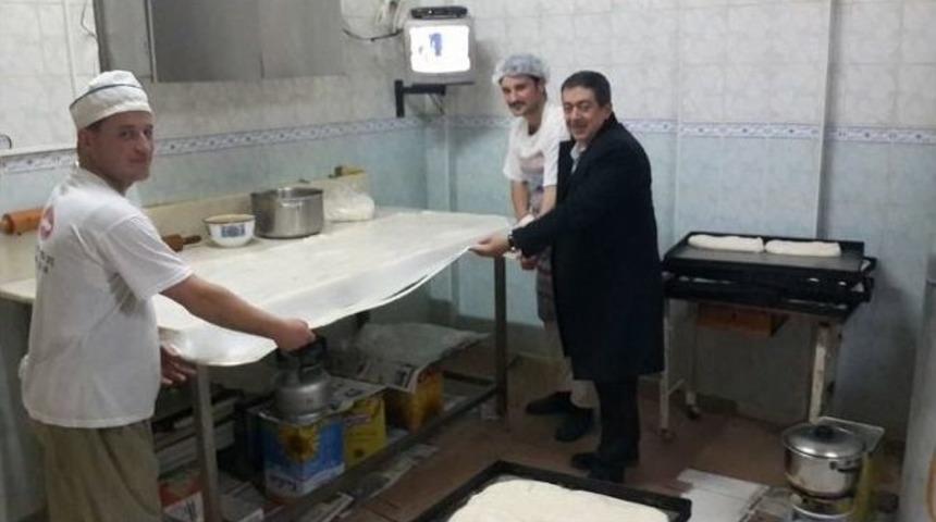 Ak Partili Vekil Aydınlıoğlu G&ouml;me&ccedil; Esnafını Ziyaret Etti