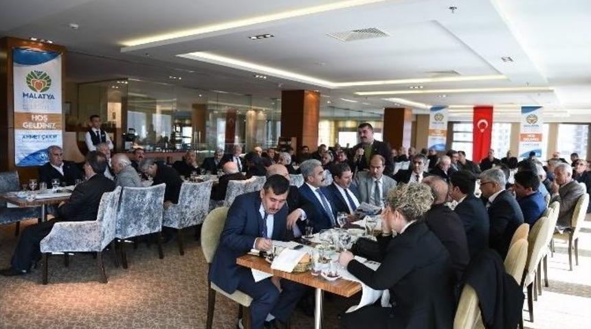 &Ccedil;akır: "muhtarlar, Yerel Y&ouml;netimlerin Bir Par&ccedil;asıdır"