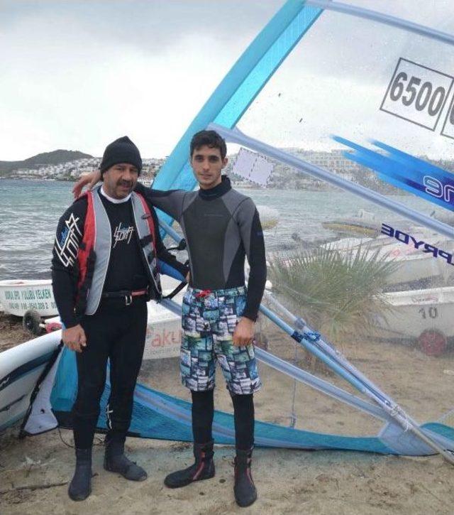 Bodrum'da Windsurf Yarışına Fırtına Damgasını Vurdu