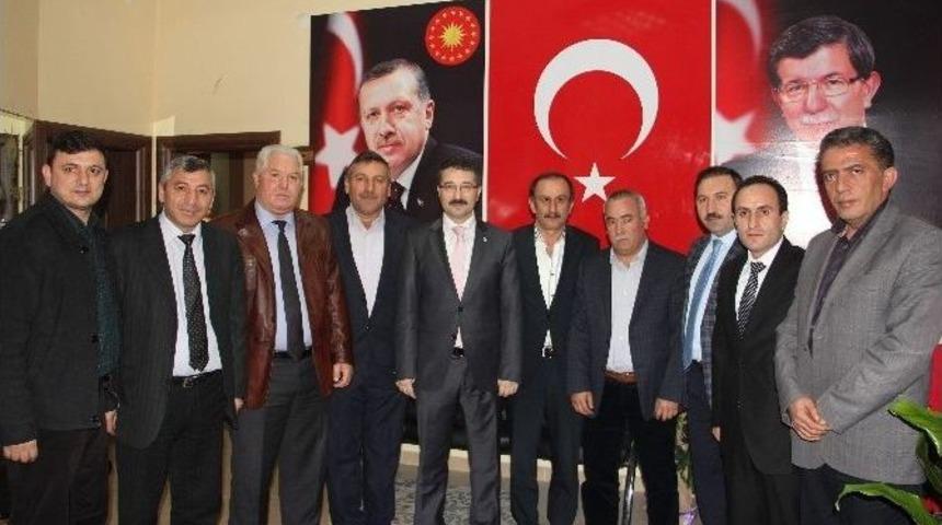 Ak Parti&rsquo;ye Kutlama Ziyaretleri S&uuml;r&uuml;yor