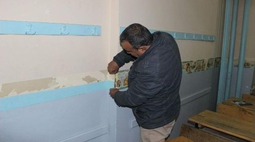 Yavuz Sultan Selim Ortaokulu Yarıyıl Tatilinde Boyanıyor