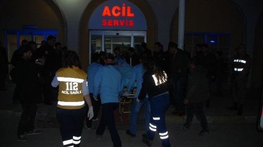 Ilısu Barajı&rsquo;na Malzeme Taşına Konvoya Saldırı: 3 Yaralı